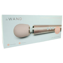 Charger l&#39;image dans la galerie, Le Wand Petite Rechargeable Vibrating Massager
